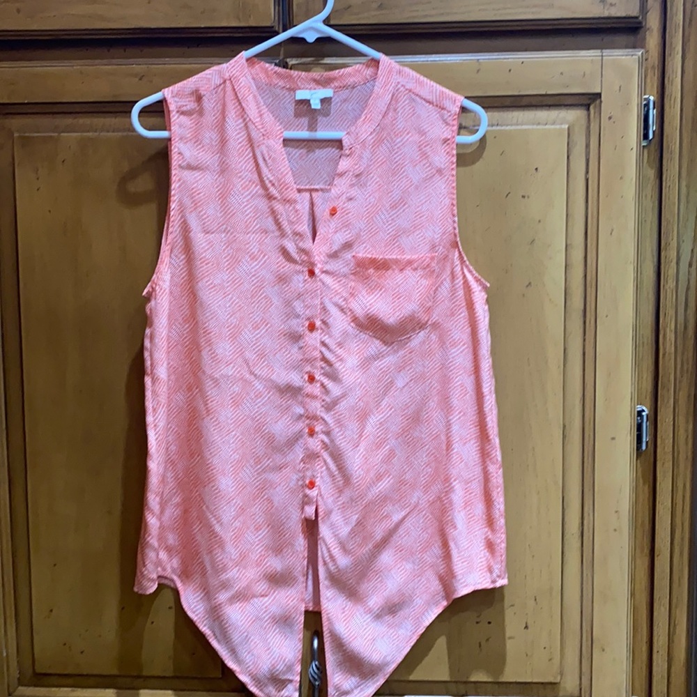Joie size small top. Ties up front